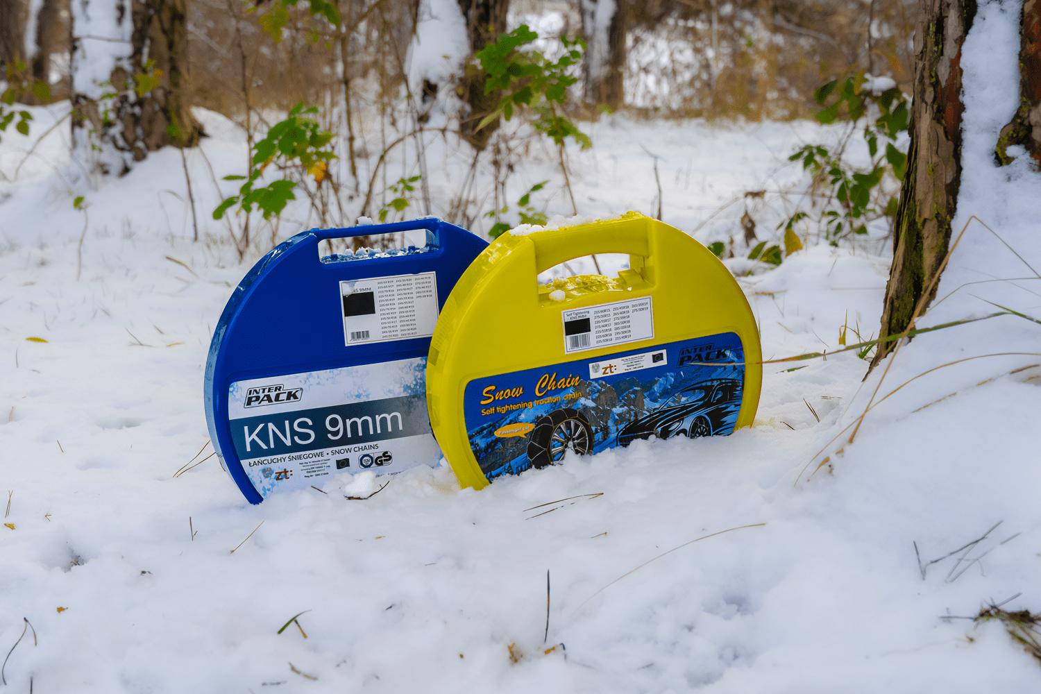 Łańcuchy śniegowe Inter Pack w zaspie śniegu