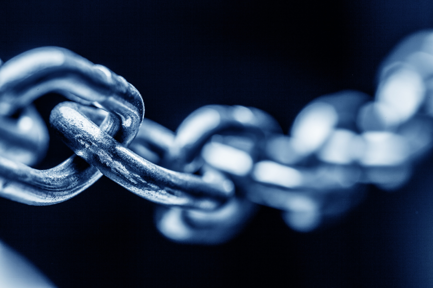 Przechowywanie i konserwacja łańcuchów do opon po sezonie – poradnik