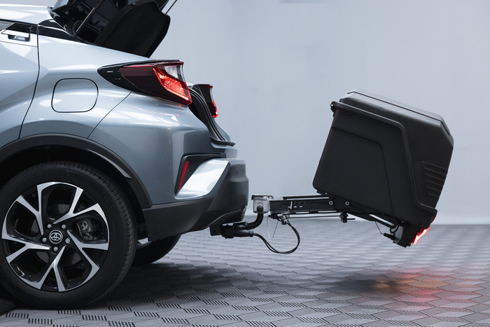 Towbox Alpha urban black - box bagażowy montowany na hak