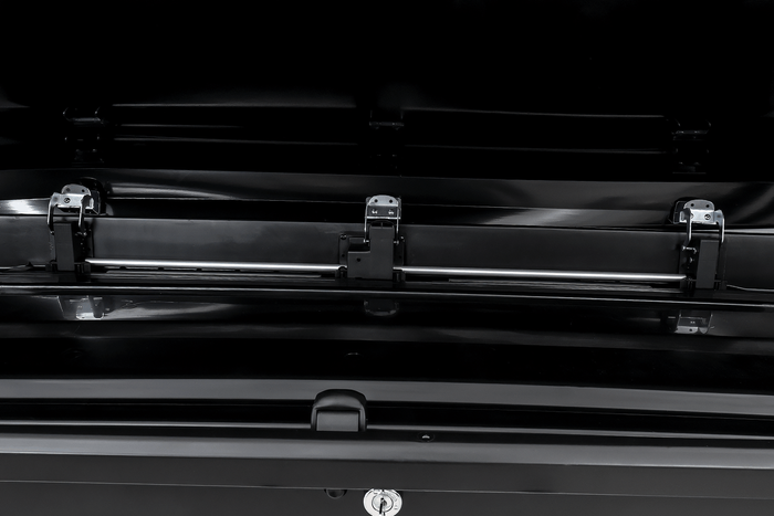 Box dachowy Inter Pack Skugga L 660 czarny połysk