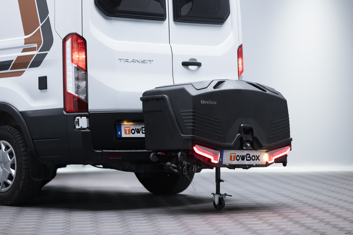 Towbox Camper Alpha czarny LED (long) - bagażnik box montowany na hak