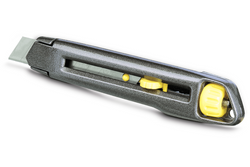 Nóż z łamanym ostrzem STANLEY Interlock 18mm