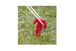Zestaw sześciu śledzi do namiotu ProPlus 364824 plastikowe kołki do mocowania linek odciągowych 19cm