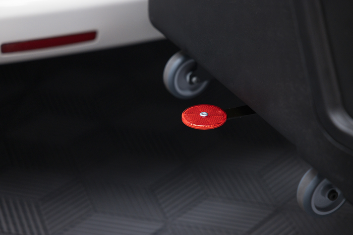 Towbox Camper Alpha czarny LED (short) - bagażnik box montowany na hak