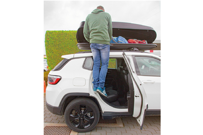 Stopień drzwiowy LAMPA z młotkiem bezpieczeństwa